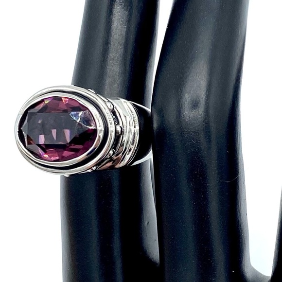 Purple stone ring set in silver. Size 5 3/4 - Picture 3 of 5